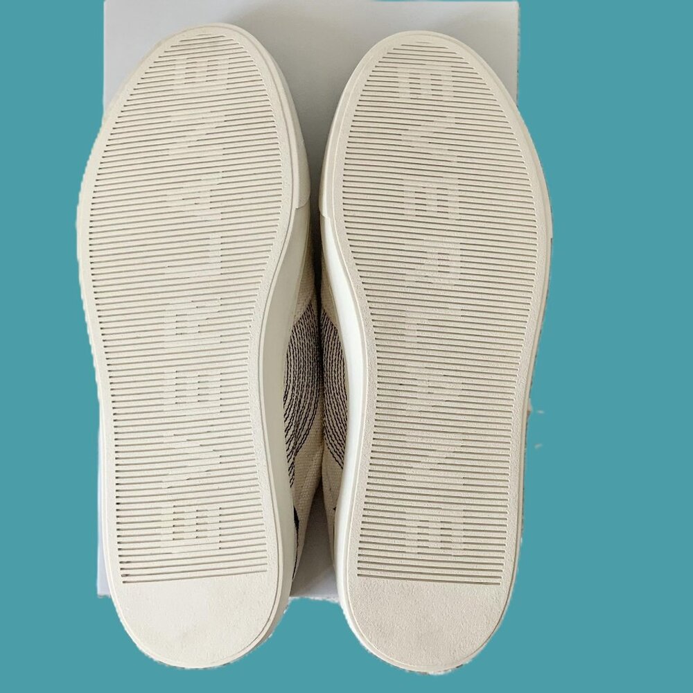 EUC Everlane The Tread-Bare Sneaker, Women's 10, Natural Canvas/Black - Picture 12 of 14